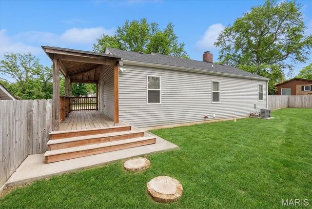 6100 N Belt W, Belleville, IL 62223