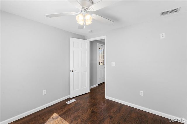 6100 N Belt W, Belleville, IL 62223