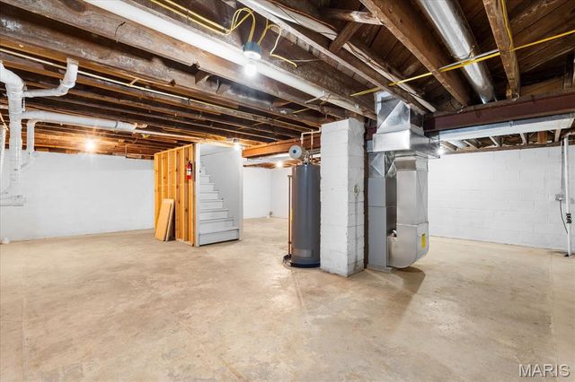 6100 N Belt W, Belleville, IL 62223