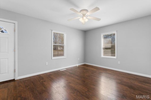 6100 N Belt W, Belleville, IL 62223