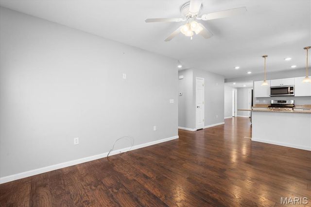 6100 N Belt W, Belleville, IL 62223