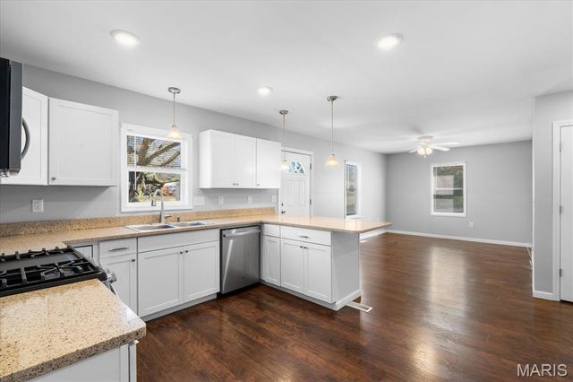 6100 N Belt W, Belleville, IL 62223