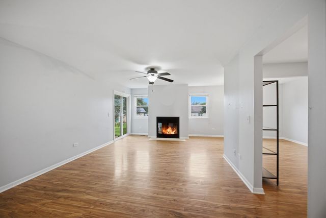 66 Beechmont Court Z1, Schaumburg, IL 60193