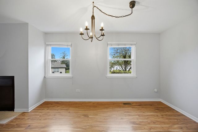 66 Beechmont Court Z1, Schaumburg, IL 60193