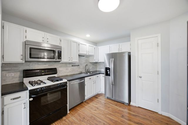 66 Beechmont Court Z1, Schaumburg, IL 60193