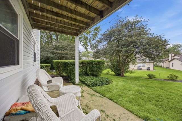 66 Beechmont Court Z1, Schaumburg, IL 60193
