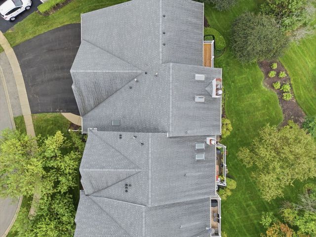 66 Beechmont Court Z1, Schaumburg, IL 60193