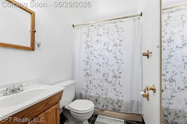 8032 Clippert Street, Taylor, MI 48180