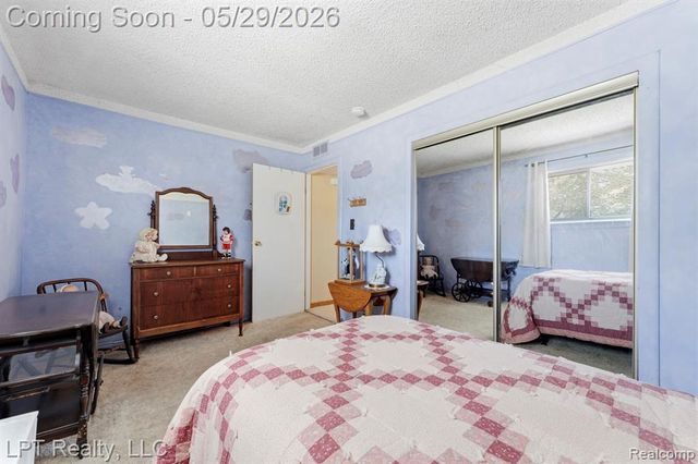 8032 Clippert Street, Taylor, MI 48180