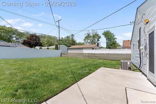 8032 Clippert Street, Taylor, MI 48180