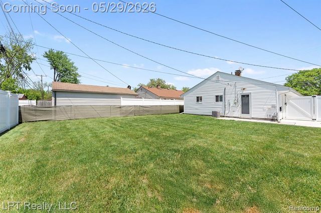8032 Clippert Street, Taylor, MI 48180