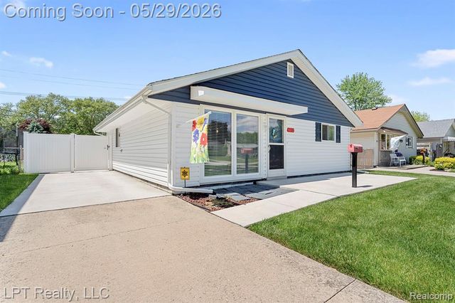 8032 Clippert Street, Taylor, MI 48180