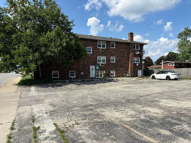 4545 Prescott Avenue 206, Lyons, IL 60534