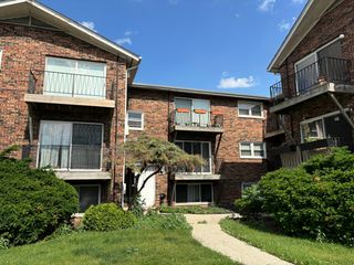 4545 Prescott Avenue 206, Lyons, IL 60534