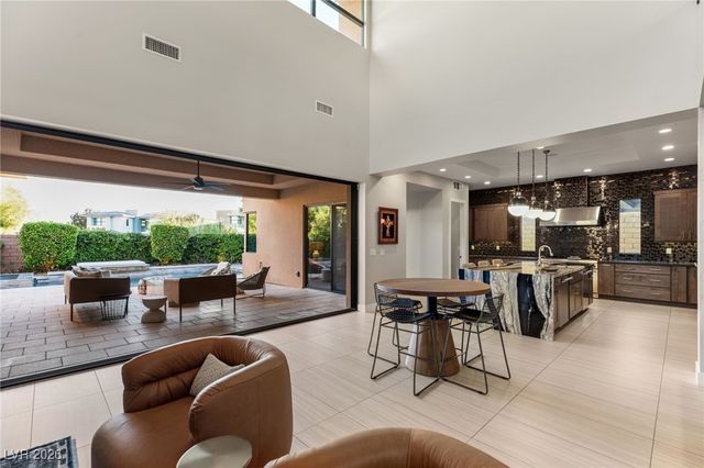 38 Moonfire Drive, Las Vegas, NV 89135