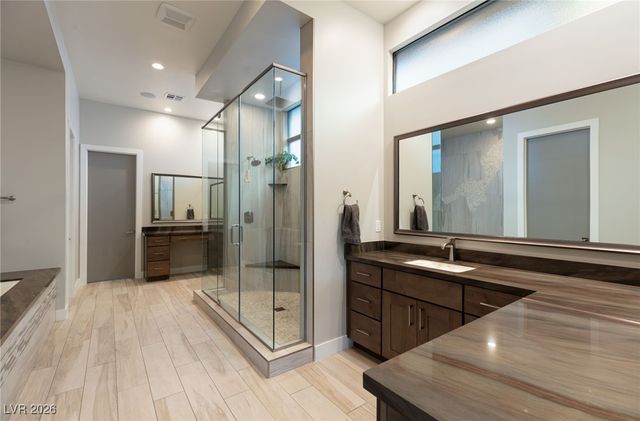 38 Moonfire Drive, Las Vegas, NV 89135