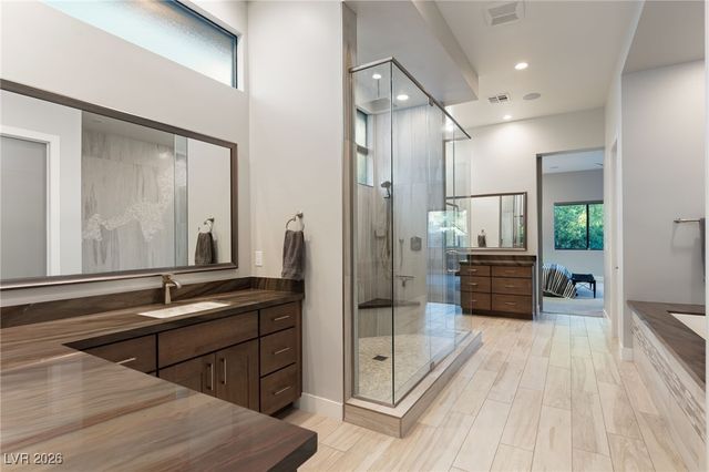 38 Moonfire Drive, Las Vegas, NV 89135