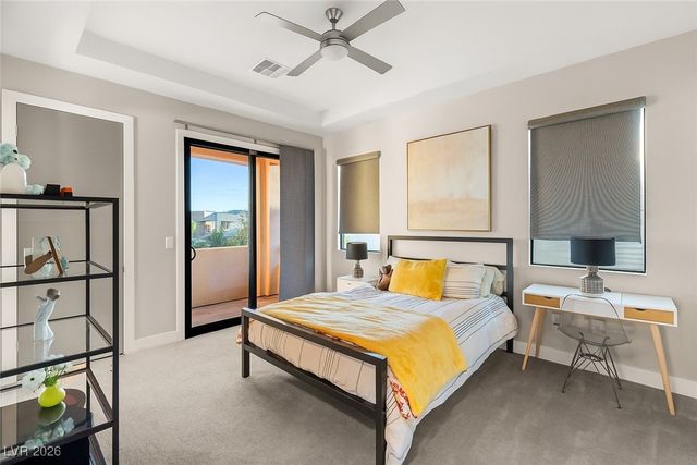 38 Moonfire Drive, Las Vegas, NV 89135