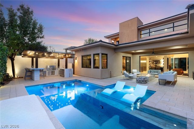 38 Moonfire Drive, Las Vegas, NV 89135