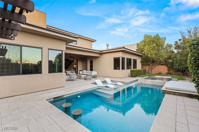 38 Moonfire Drive, Las Vegas, NV 89135