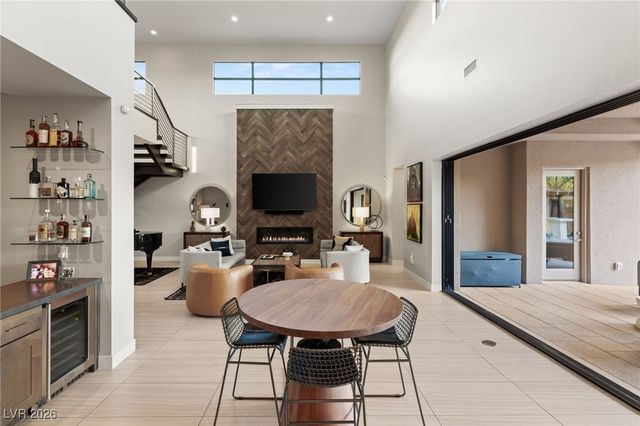 38 Moonfire Drive, Las Vegas, NV 89135