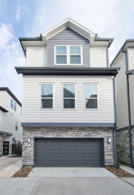 845 Fisher Street E, Houston, TX 77018