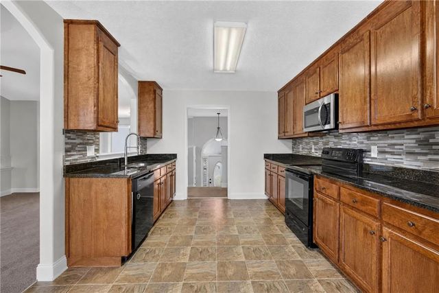 1690 Dillard Way, Bethlehem, GA 30620