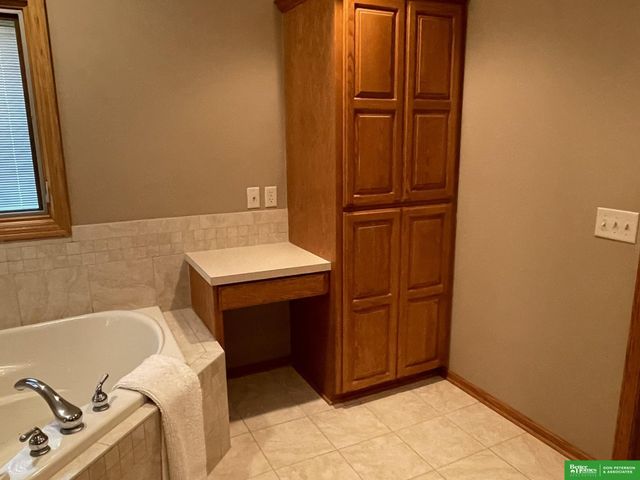4217 Prairie Road, Fremont, NE 68025