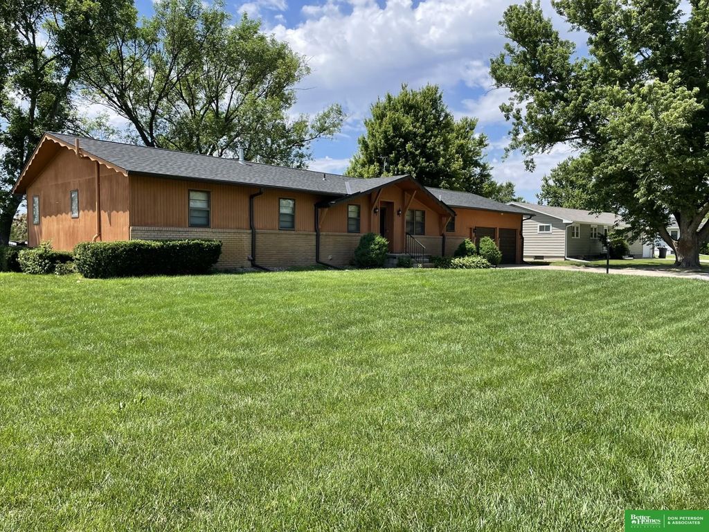 4217 Prairie Road, Fremont, NE 68025