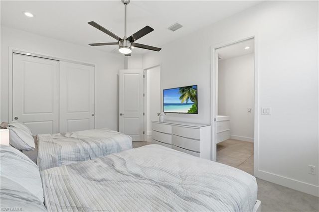 3709 SW 15th PL, Cape Coral, FL 33914