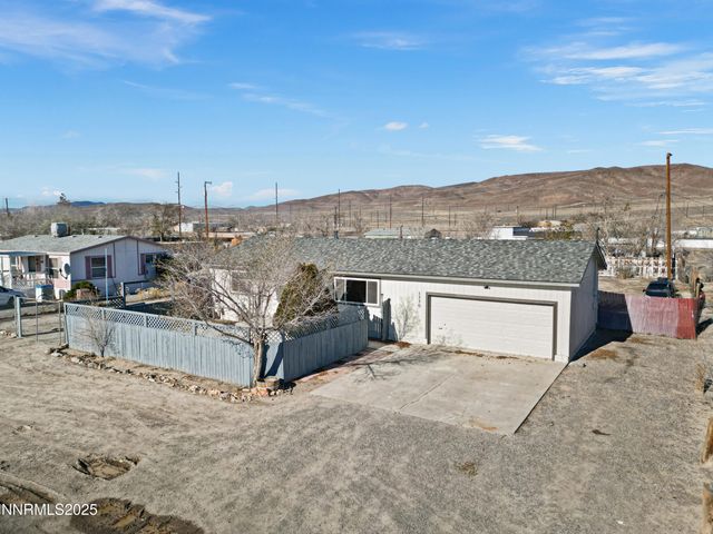 1770 Pueblo Street, Silver Springs, NV 89429