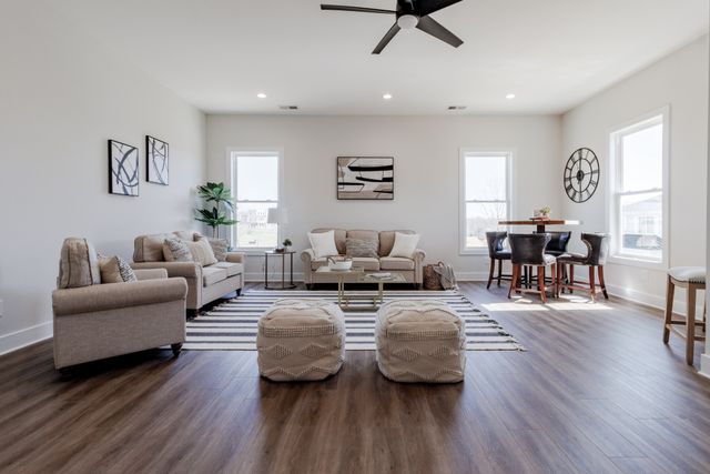 329 Augusta Ave, Pleasant View, TN 37146