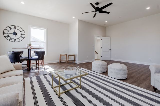 329 Augusta Ave, Pleasant View, TN 37146