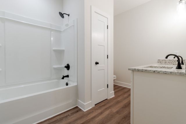 329 Augusta Ave, Pleasant View, TN 37146