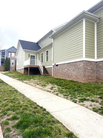 329 Augusta Ave, Pleasant View, TN 37146