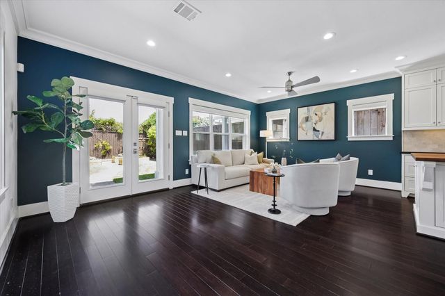 919 Walling Street A, Houston, TX 77009