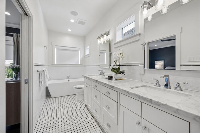 919 Walling Street A, Houston, TX 77009