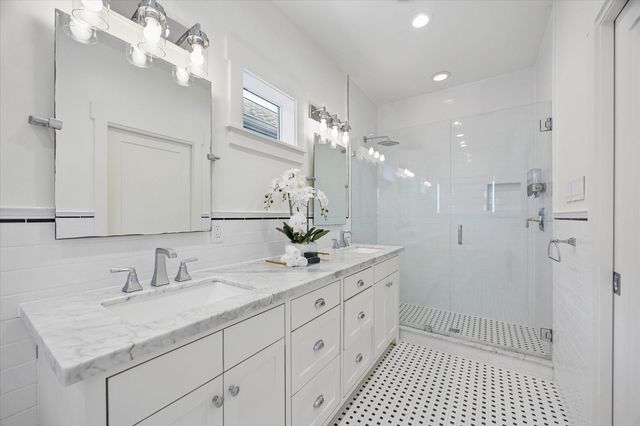 919 Walling Street A, Houston, TX 77009