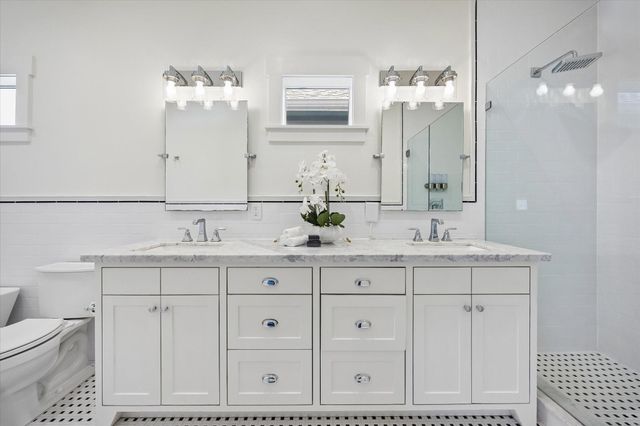 919 Walling Street A, Houston, TX 77009