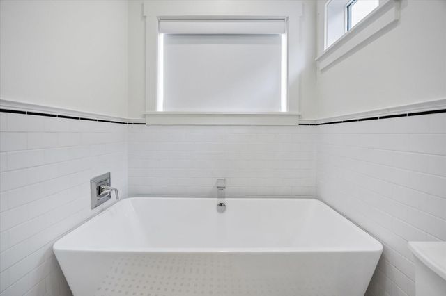 919 Walling Street A, Houston, TX 77009