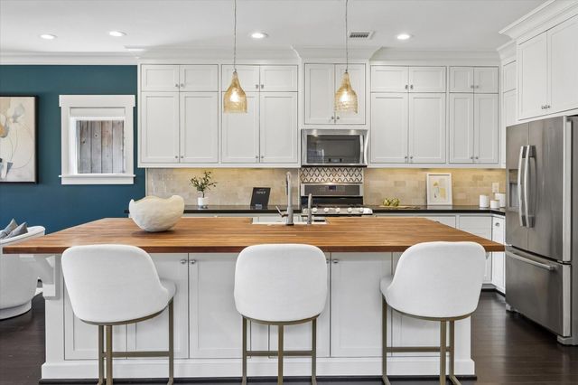 919 Walling Street A, Houston, TX 77009