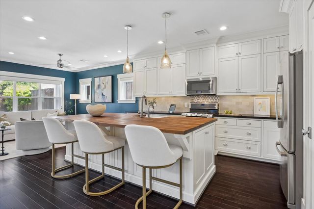 919 Walling Street A, Houston, TX 77009