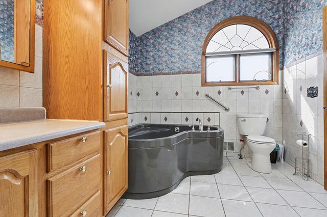 21093 North Avenue, Battle Creek, MI 49017