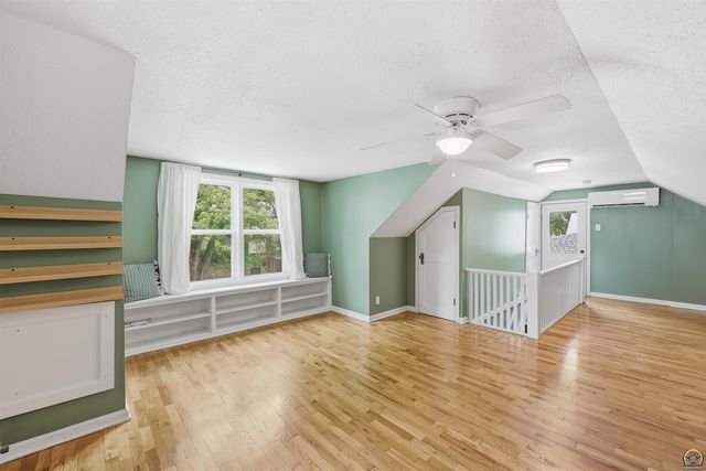 1215 SW Collins AVE, Topeka, KS 66604