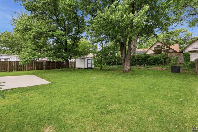 1215 SW Collins AVE, Topeka, KS 66604