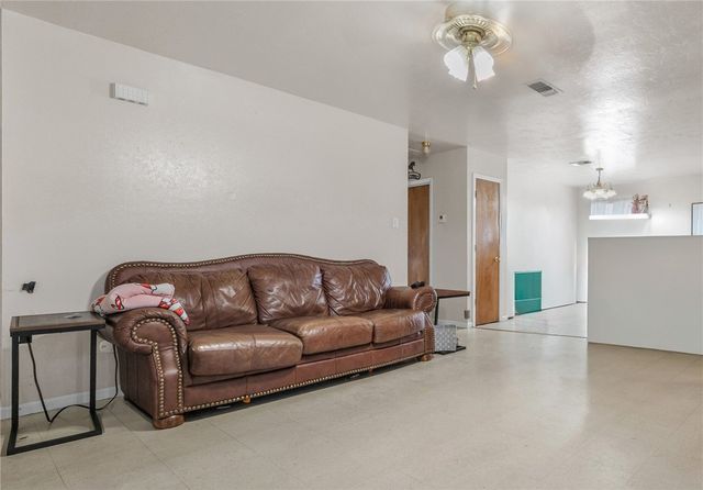 1011 West 17th Street, Bryan, TX 77803