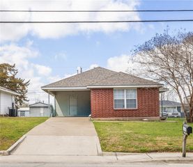 1011 West 17th Street, Bryan, TX 77803