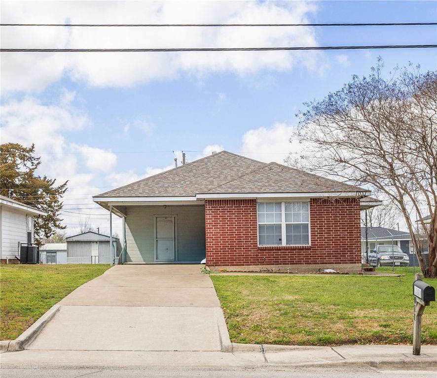1011 West 17th Street, Bryan, TX 77803
