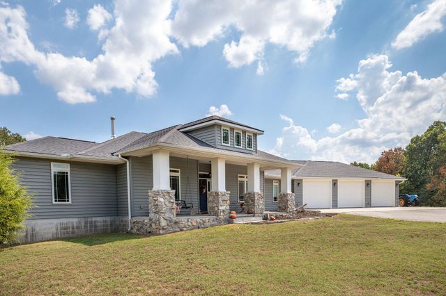1125 Honeysuckle Street, Lowell, AR 72745