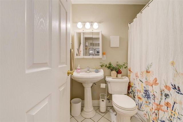 2127 Gladiator Drive, Fenton, MO 63026